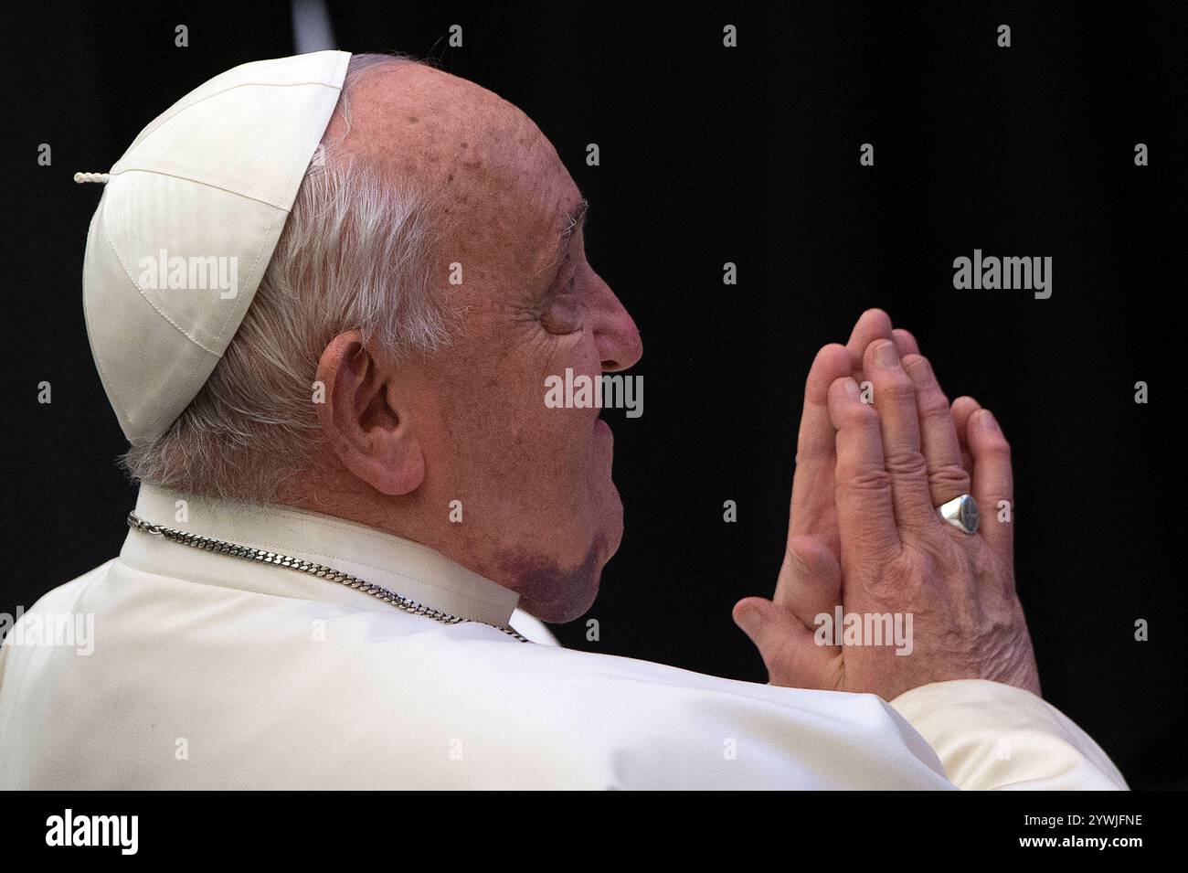 ITALY - POPE FRANCIS LEADS THE WEEKLY GENERAL AUDIENCEAT PAUL VI HALL AT THE VATICAN - 2024/12/11 Italy, Rome, Vatican, 2024/12/11 Pope Francis leads the weekly general audience at Paul-VI hall in The Vatican . EDITORIAL USE ONLY - NO BOOKS Copyright: xALESSIAxGIULIANIx Stock Photo