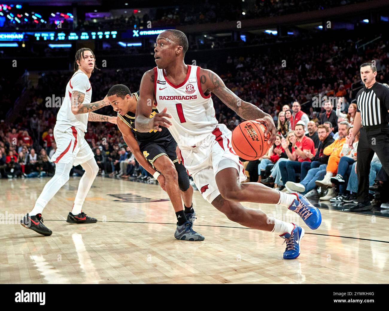 Arkansas razorbacks mens basketball hi-res stock photography and images ...