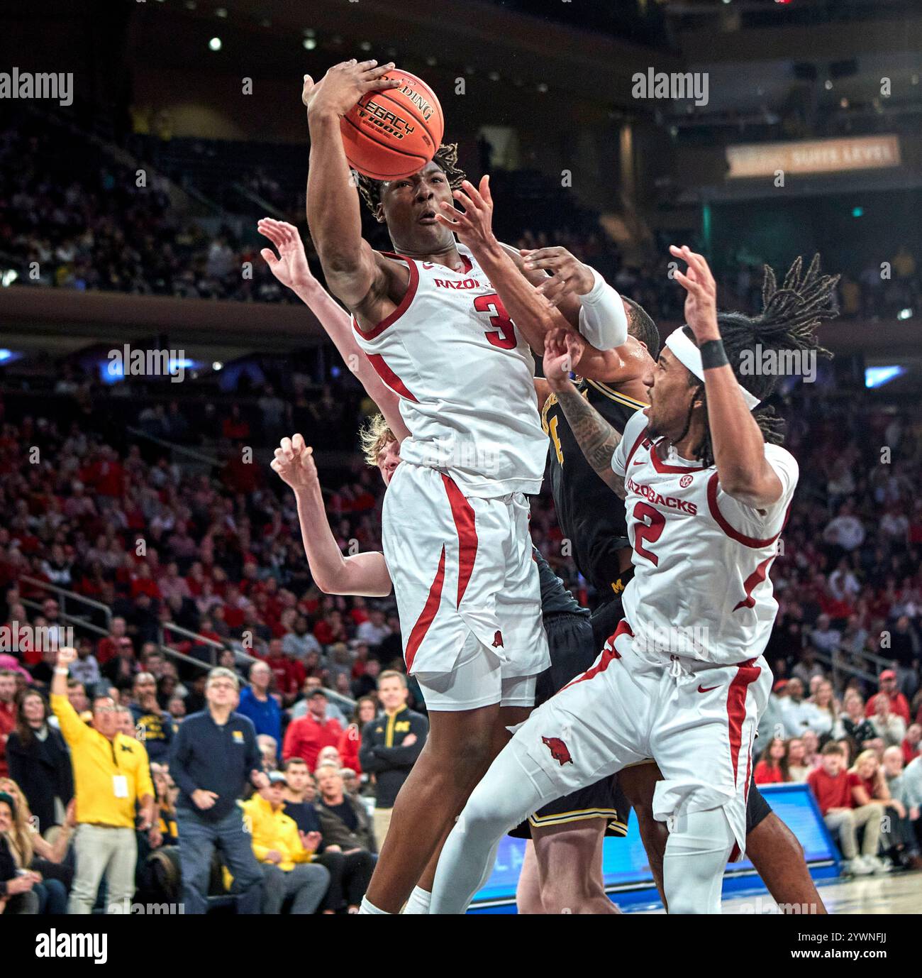 Arkansas razorbacks mens basketball hi-res stock photography and images ...