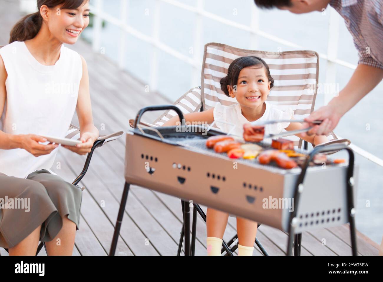 Family enjoying summer vacation hi-res stock photography and images - Alamy