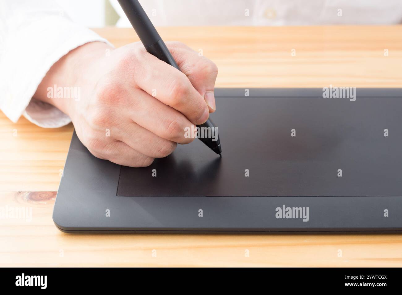 Man using pen tab hi-res stock photography and images - Alamy
