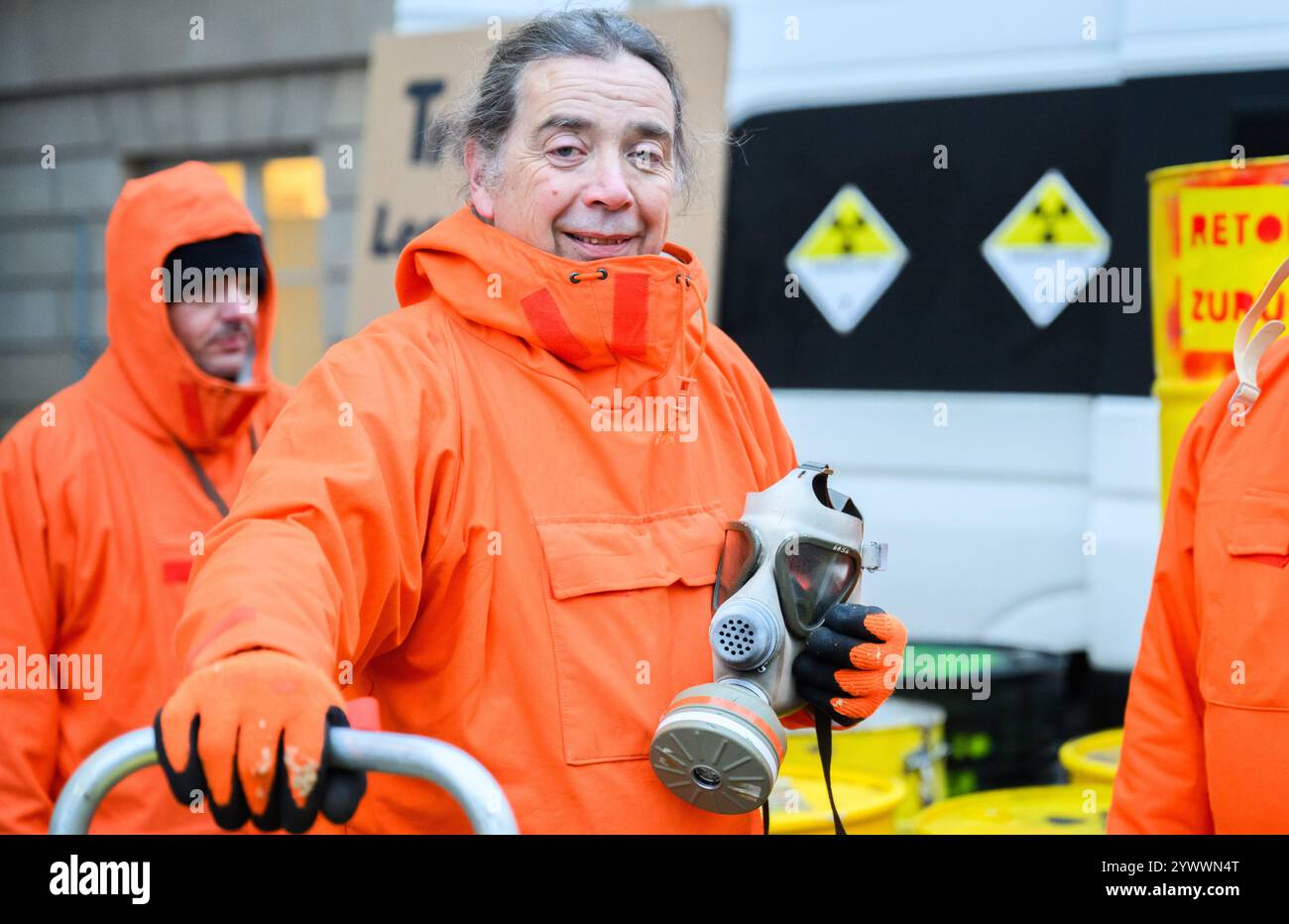 Drums of radioactive waste hi-res stock photography and images - Alamy