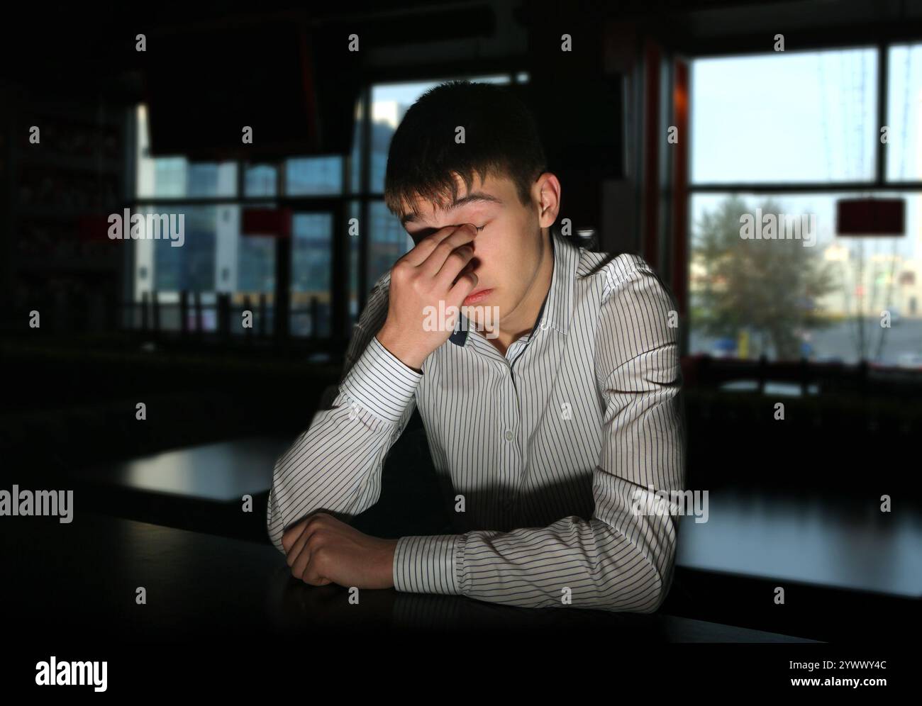 Young man nightclub confused hi-res stock photography and images - Alamy