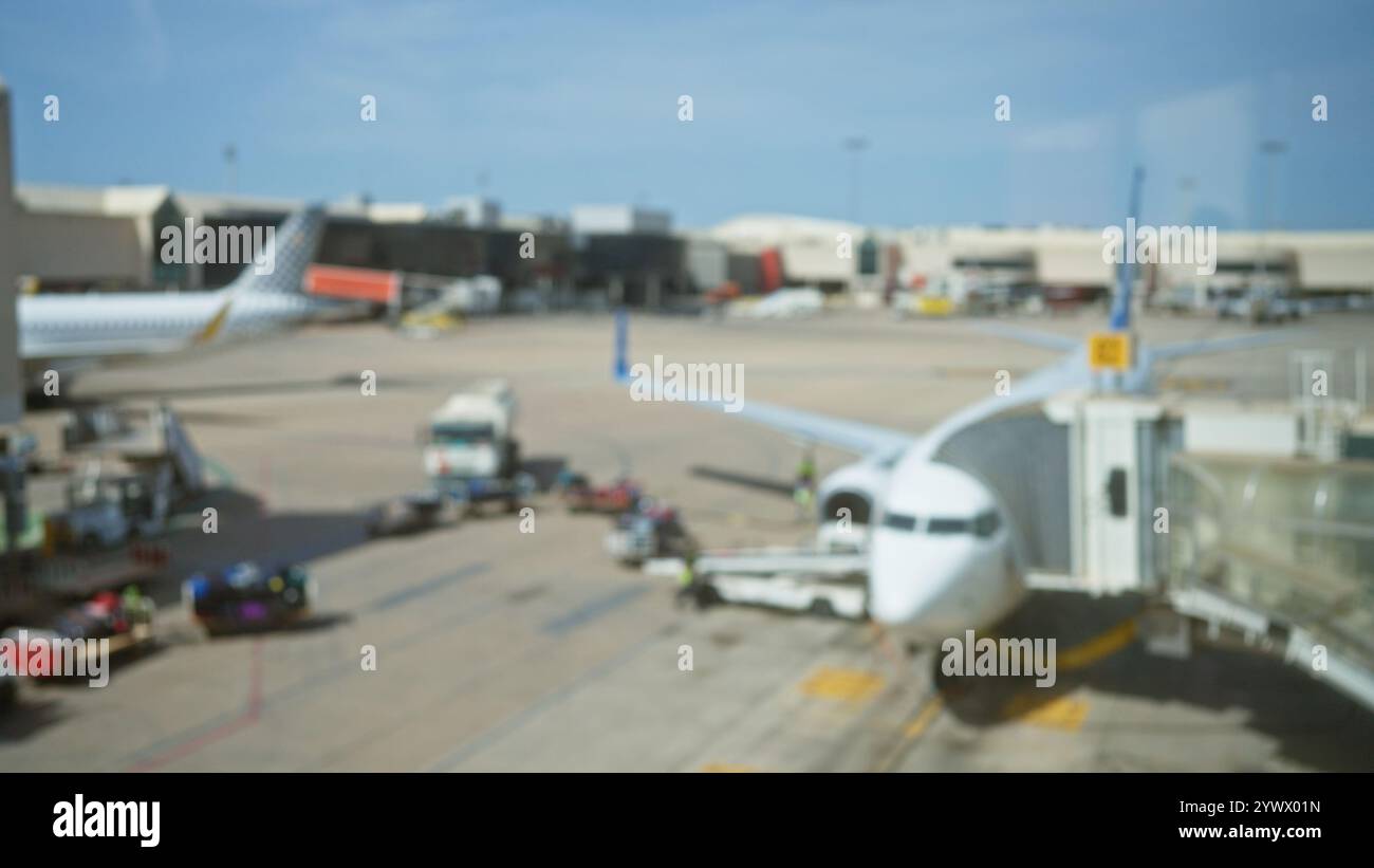 Clear bag airport hi-res stock photography and images - Alamy