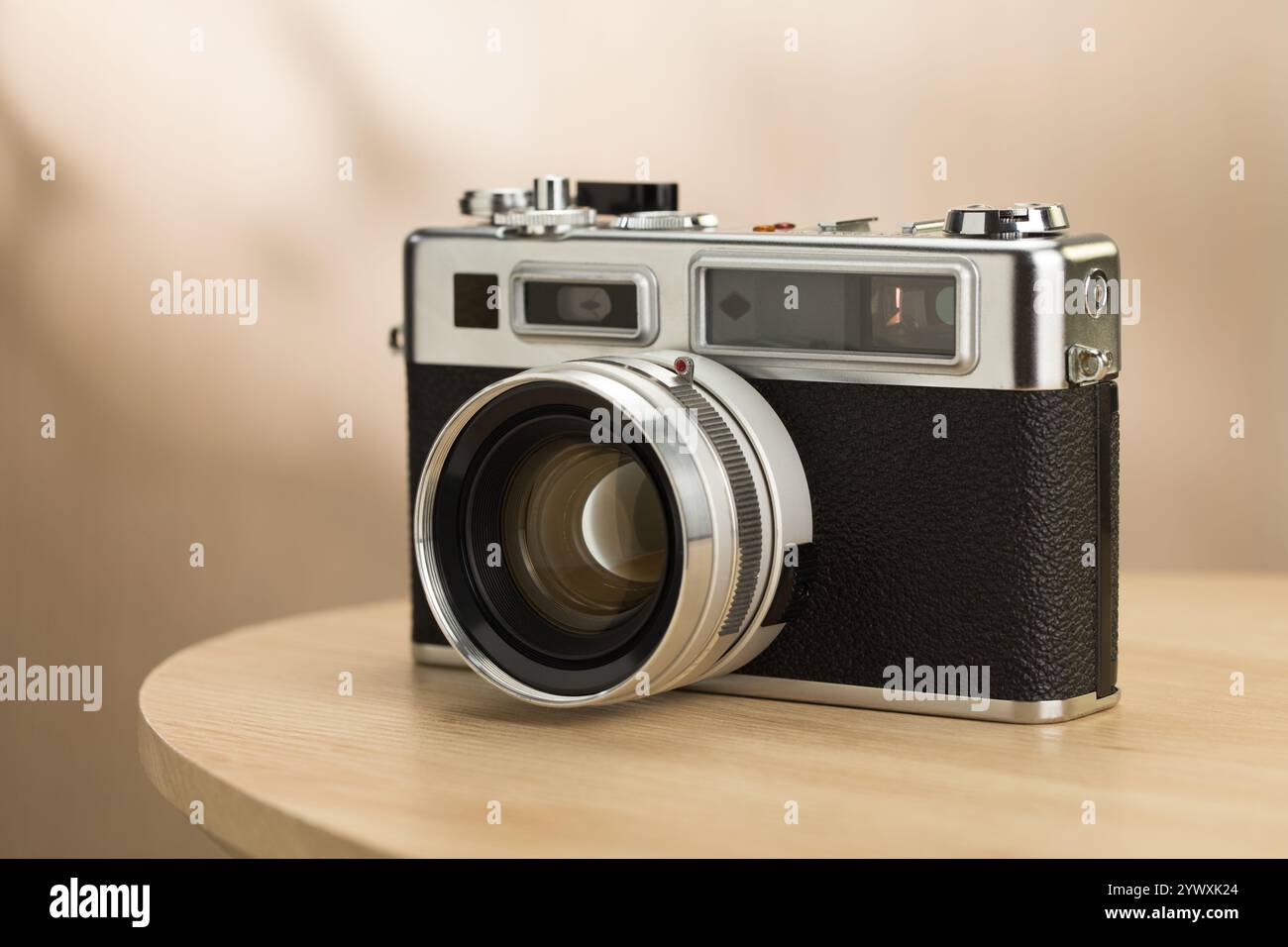 Rangefinder focus system hi-res stock photography and images - Alamy