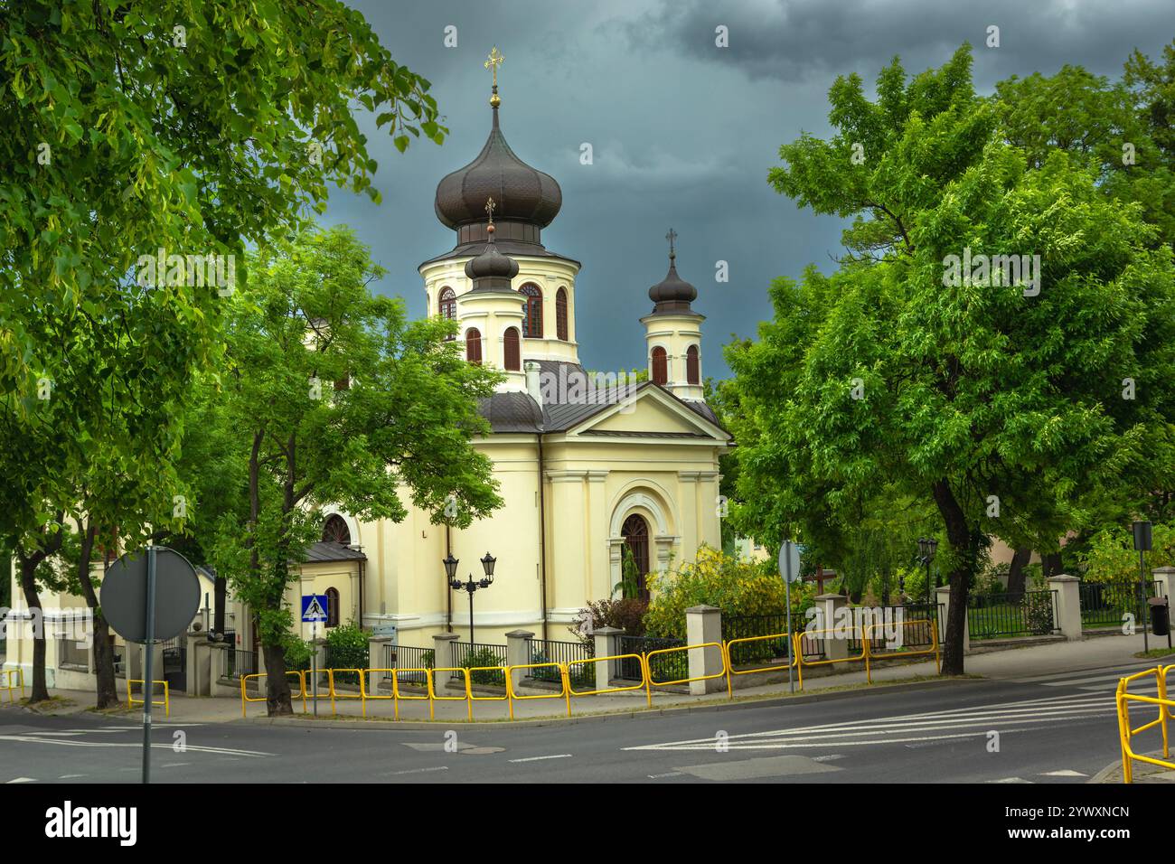Chelm, Lubelskie, Poland - May 28, 2022: Orthodox Church of St. Jan Teolog at Mikolaj Kopernik Street in Chelm, view on a cloudy day Stock Photo