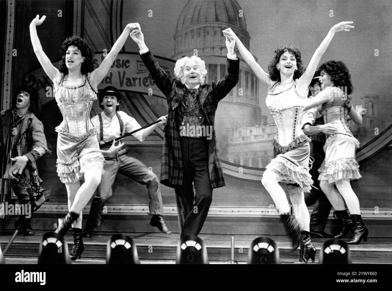 Ernie Wise (Mr  William Cartwright / Your Chairman) in THE MYSTERY OF EDWIN DROOD at the Savoy Theatre, London WC2  07/05/1987  book, music and lyrics by Rupert Holmes  after the unfinished novel by Charles Dickens  set design: Bob Shaw  costumes: Lindsay W Davis  lighting: John B Read  choreographer: Graciela Daniele  director: Wilford Leach Stock Photo