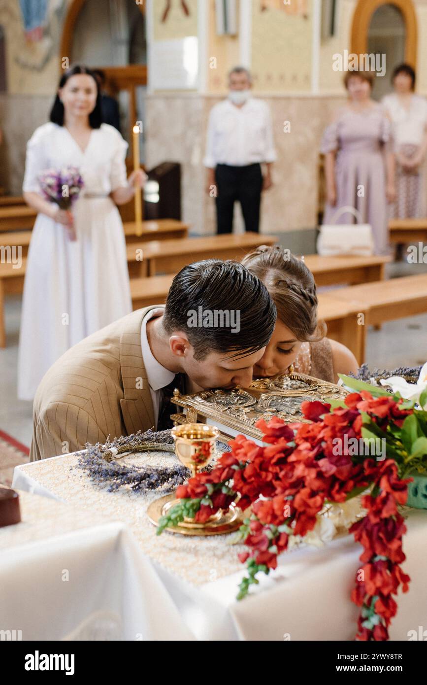 Orthodox Ritual wedding ritual in the Orthodox Church in the Slavic tradition Stock ...