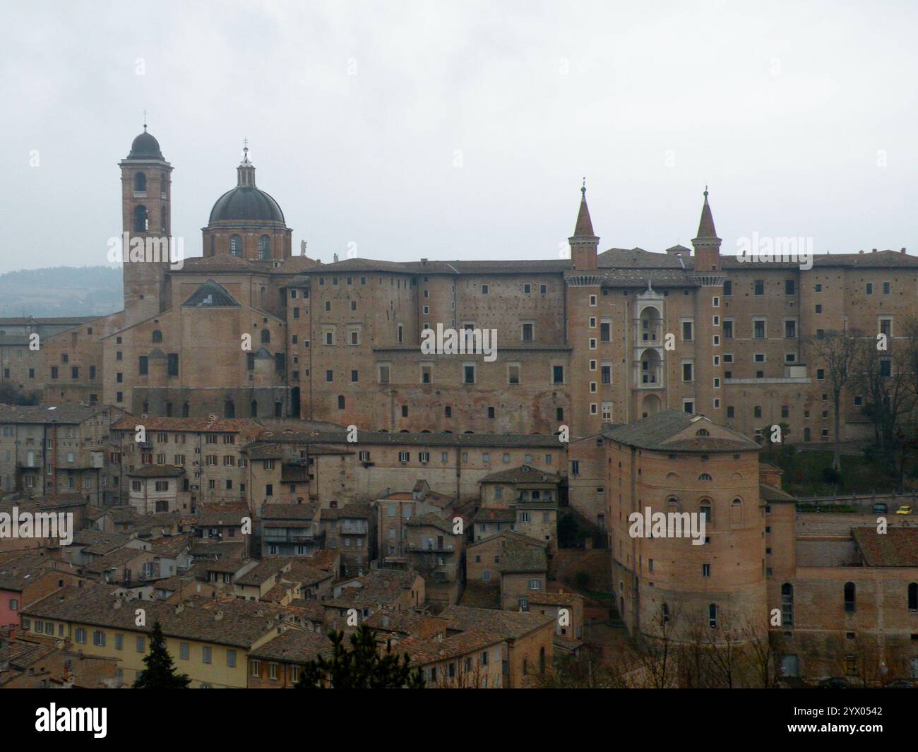 Urbino skyline hi-res stock photography and images - Alamy