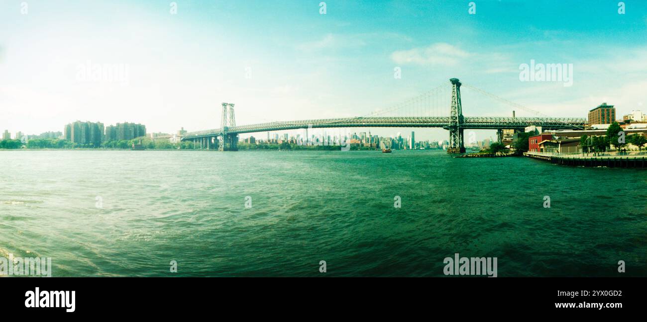 East river new york city hi-res stock photography and images - Alamy