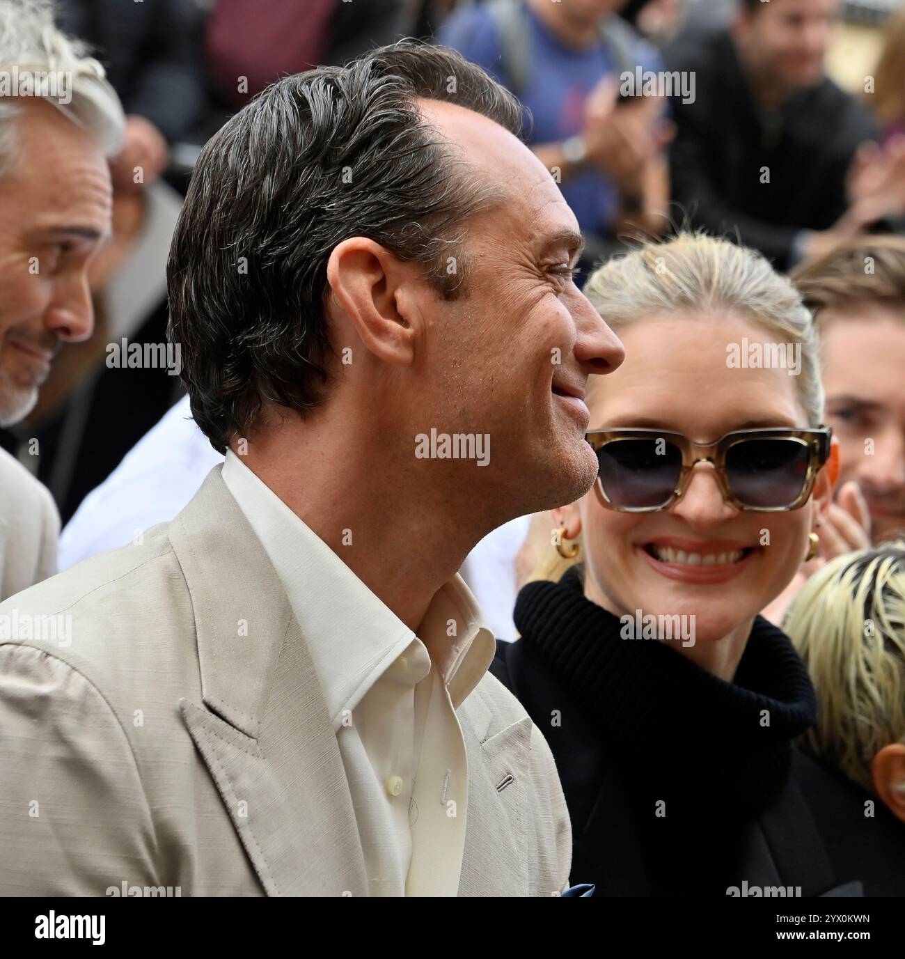 Los Angeles United States 12th Dec 2024 Actor Jude Law And His Wife 