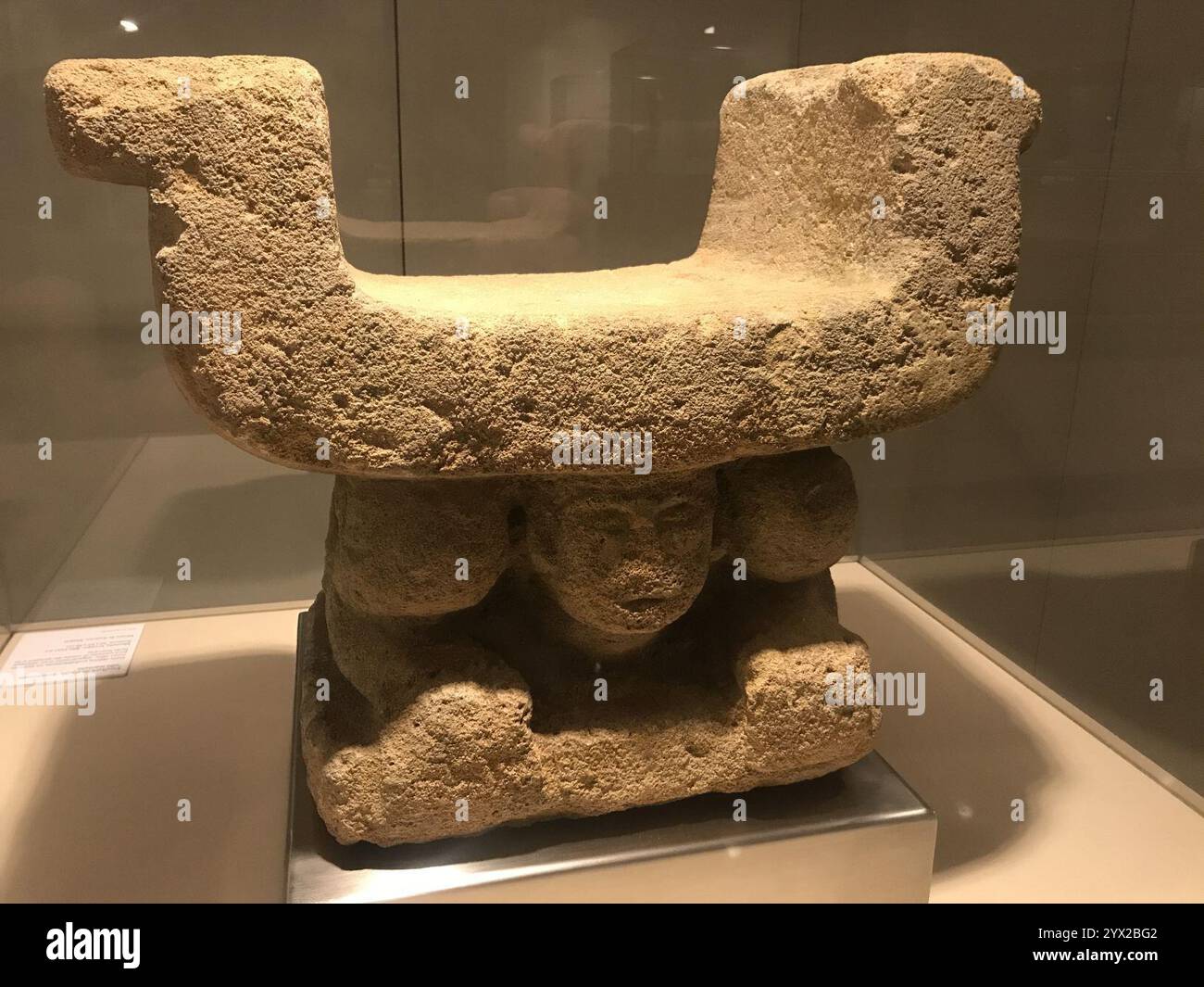 Silla de piedra hi-res stock photography and images - Alamy