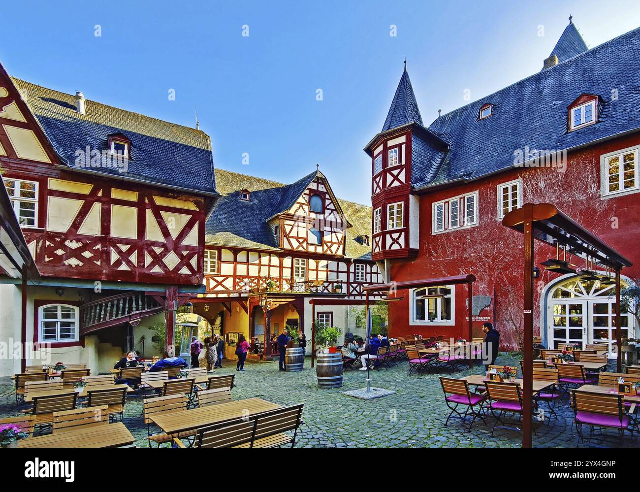 Outdoor catering, Alter Posthof, Bacharach am Rhein, UNESCO World Heritage Upper Middle Rhine Valley, Rhineland-Palatinate, Germany, Europe Stock Photo