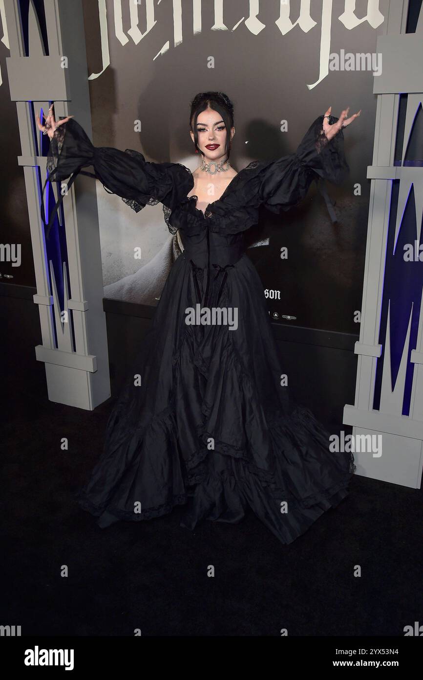 Emma Norton bei der Premiere des Kinofilms Nosferatu - Der Untote im TCL Chinese Theater. Los