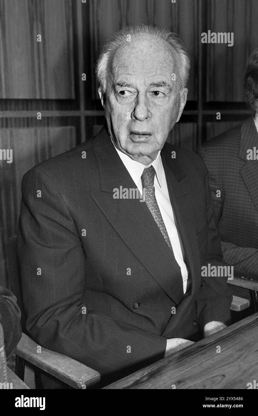 24 02 1993 Black and White Stock Photos & Images - Alamy