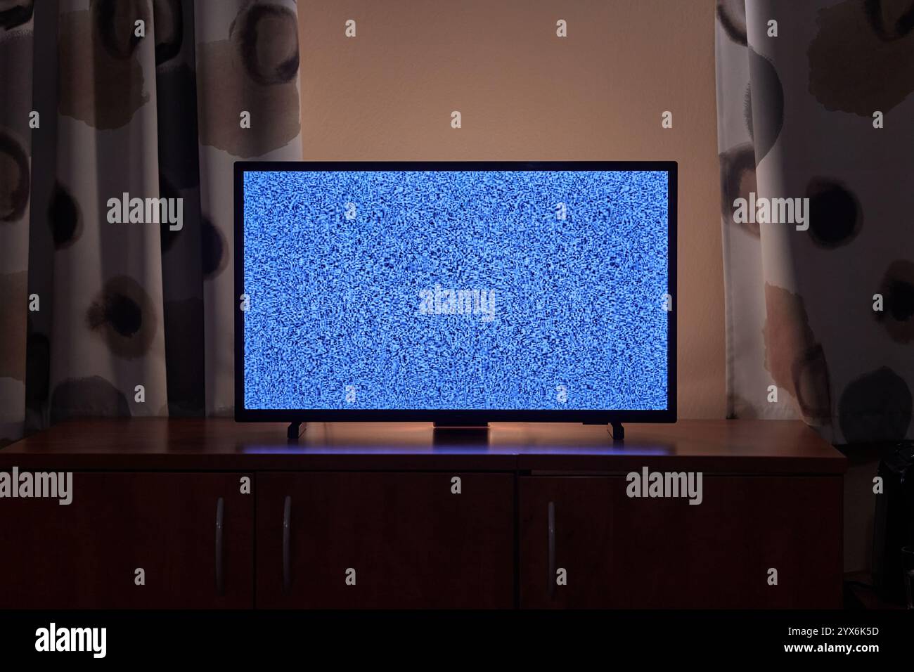 Living room tv glow hi-res stock photography and images - Alamy