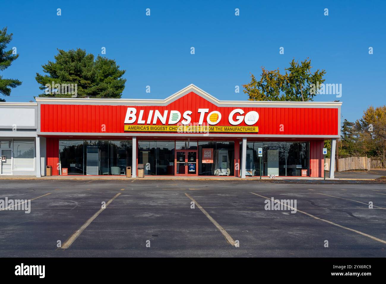 A Blinds To Go store at Mill Creek Shopping Center in Wilmington, DE, USA. Stock Photo
