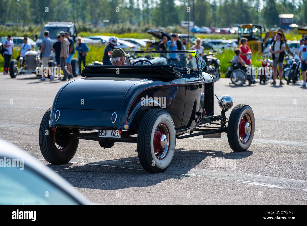 Hot rod white background hi-res stock photography and images - Alamy