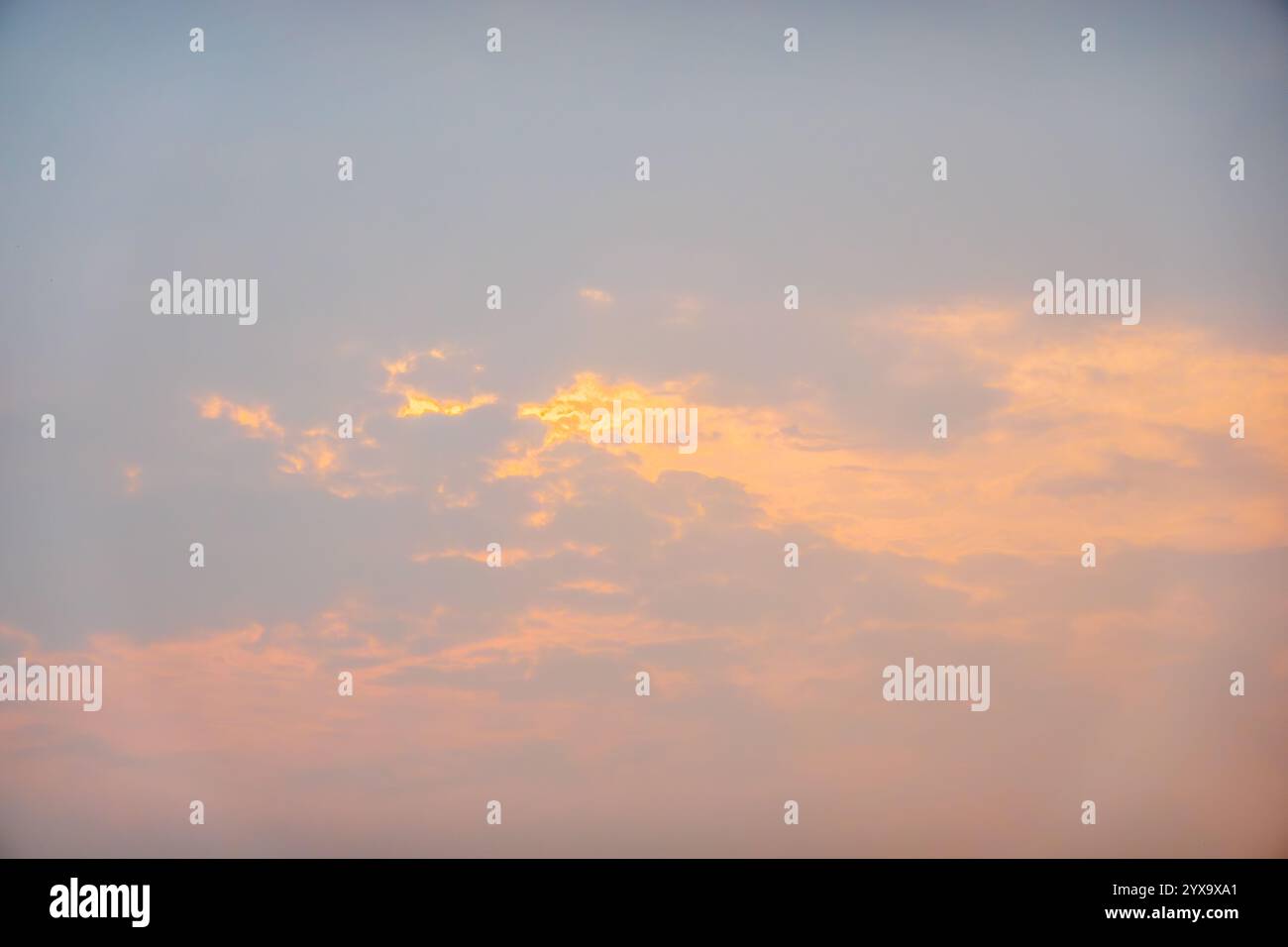 Orange colour cloud formation hi-res stock photography and images - Alamy