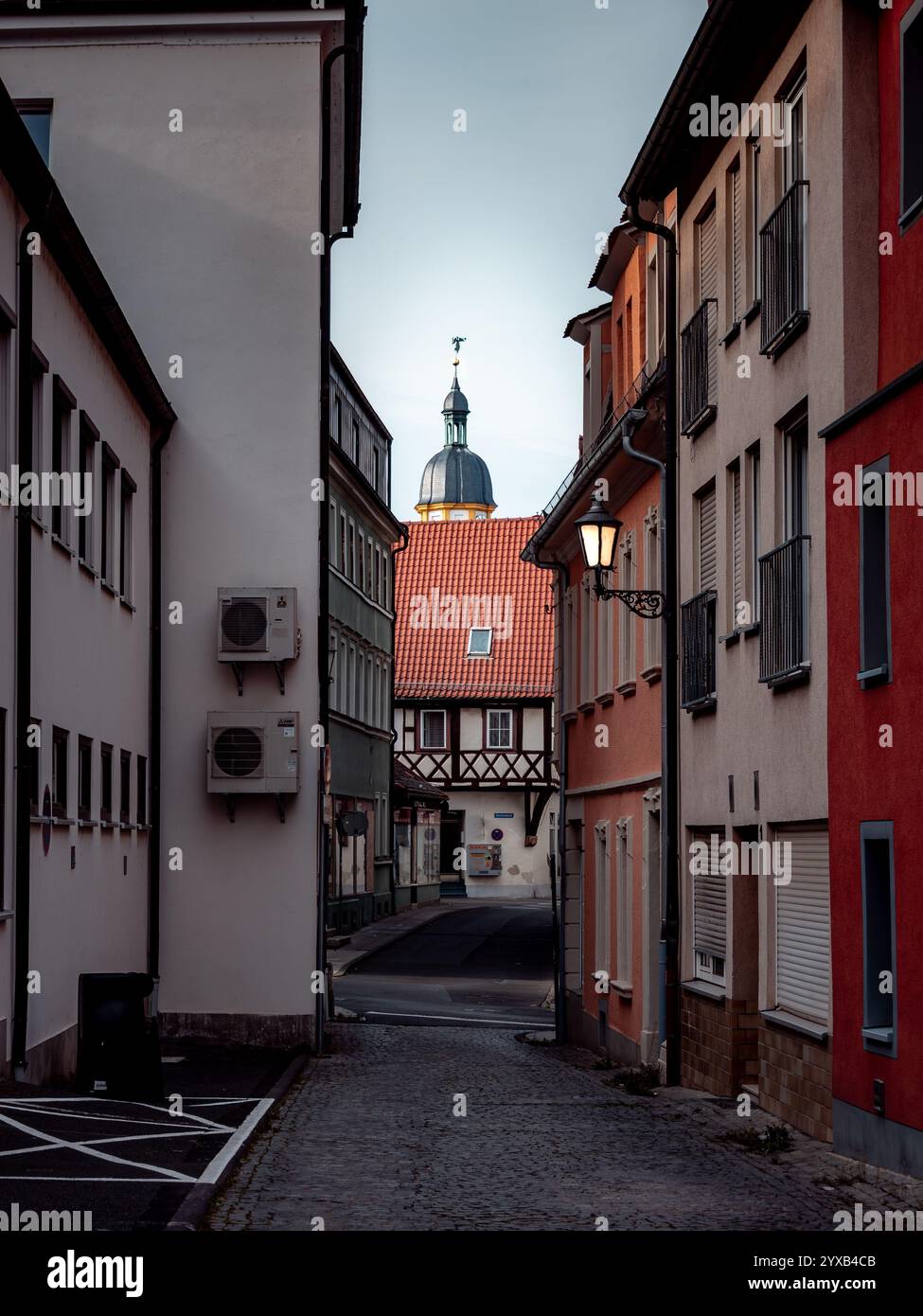 Blick durch die Straßen der Altstadt von Kitzingen, auf die Historische ...