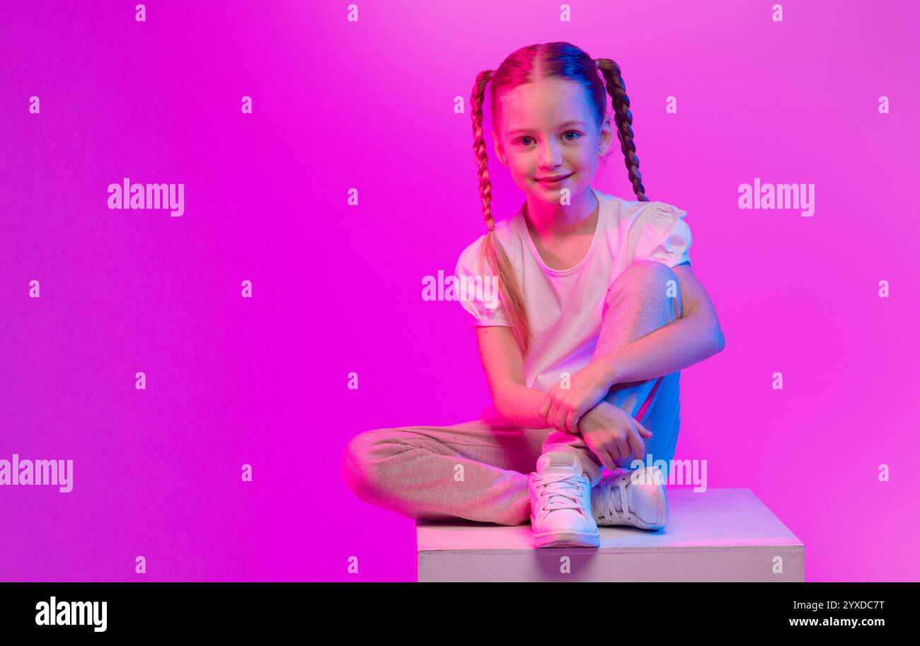 Portrait preteen cool girl hi-res stock photography and images - Alamy