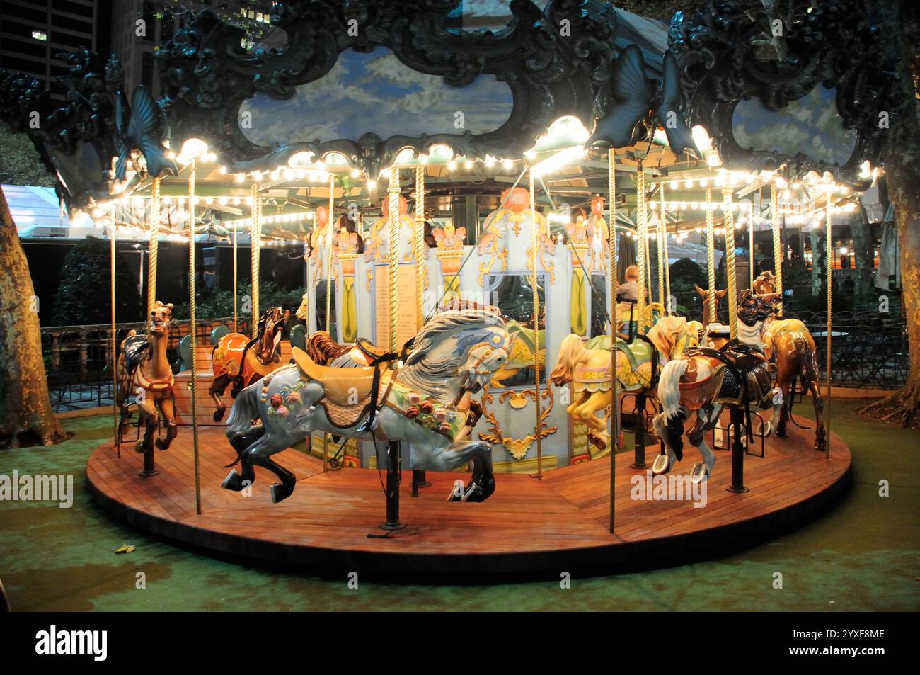 Carousel animal hi-res stock photography and images - Alamy