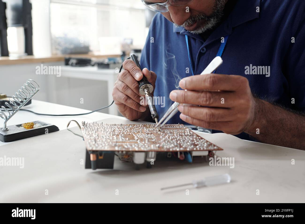 Soldering and circuit board hi-res stock photography and images - Alamy