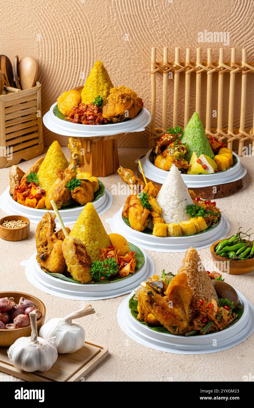 Nasi tumpeng hi-res stock photography and images - Alamy