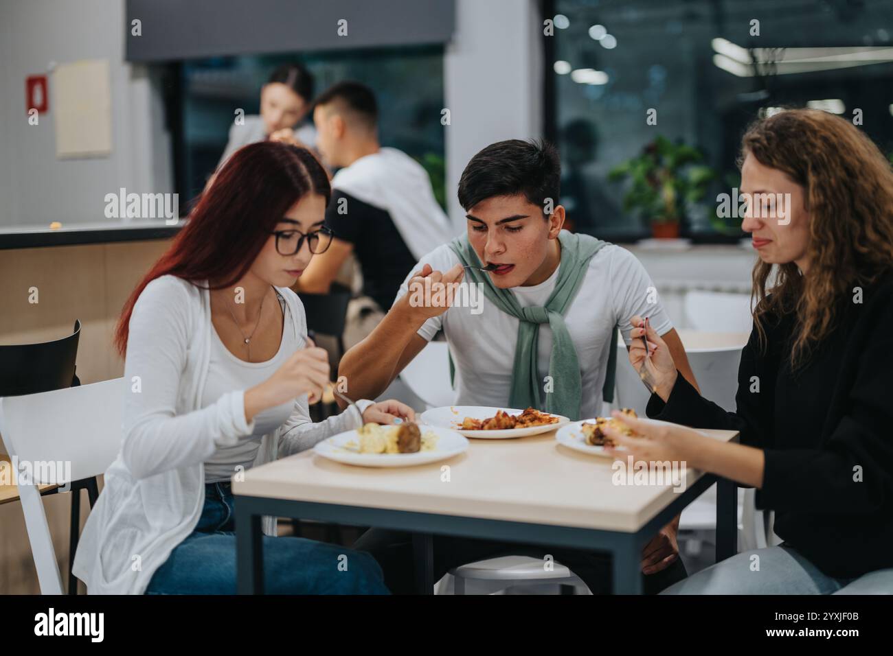 Daily routine campus hi-res stock photography and images - Alamy