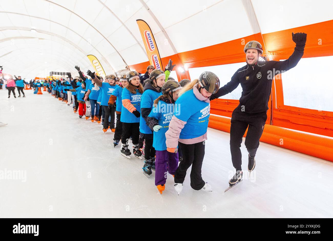 Figure Skating Performance at George's Pond in Shreveport, image size:1300x941