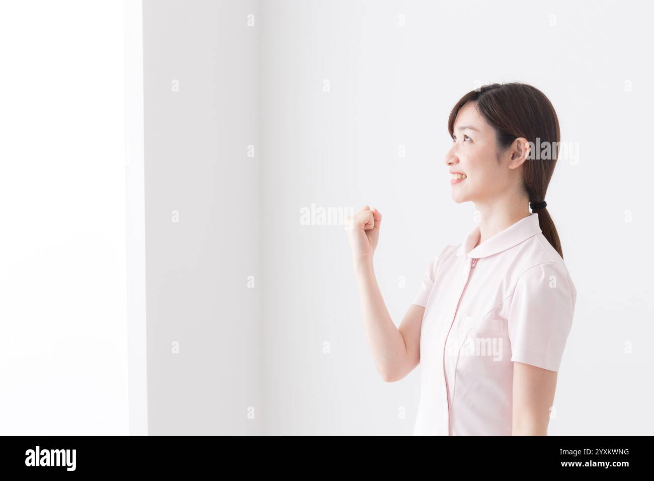 Young japanese nurse hi-res stock photography and images - Alamy