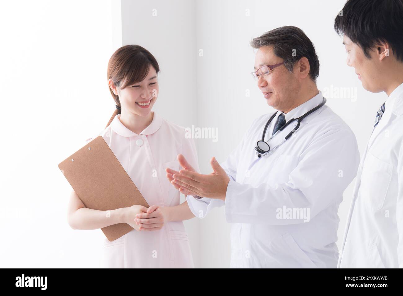 Senior people doctor nurse hi-res stock photography and images - Alamy