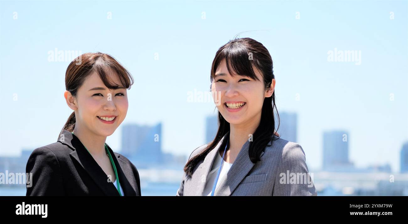 Smile business woman portrait hi-res stock photography and images - Alamy
