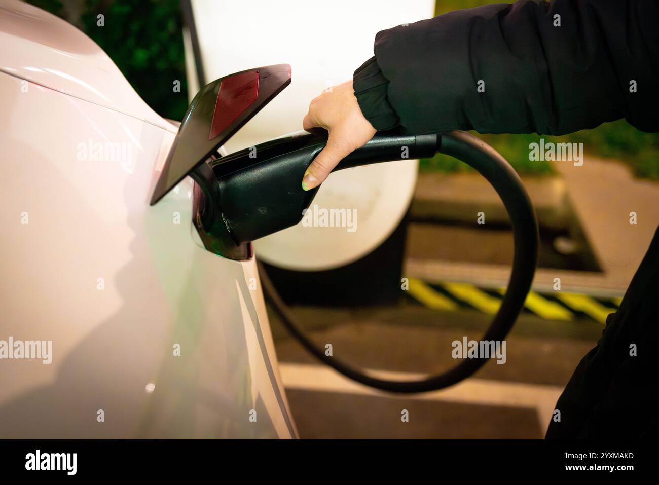 Future electric vehicle hi-res stock photography and images - Alamy