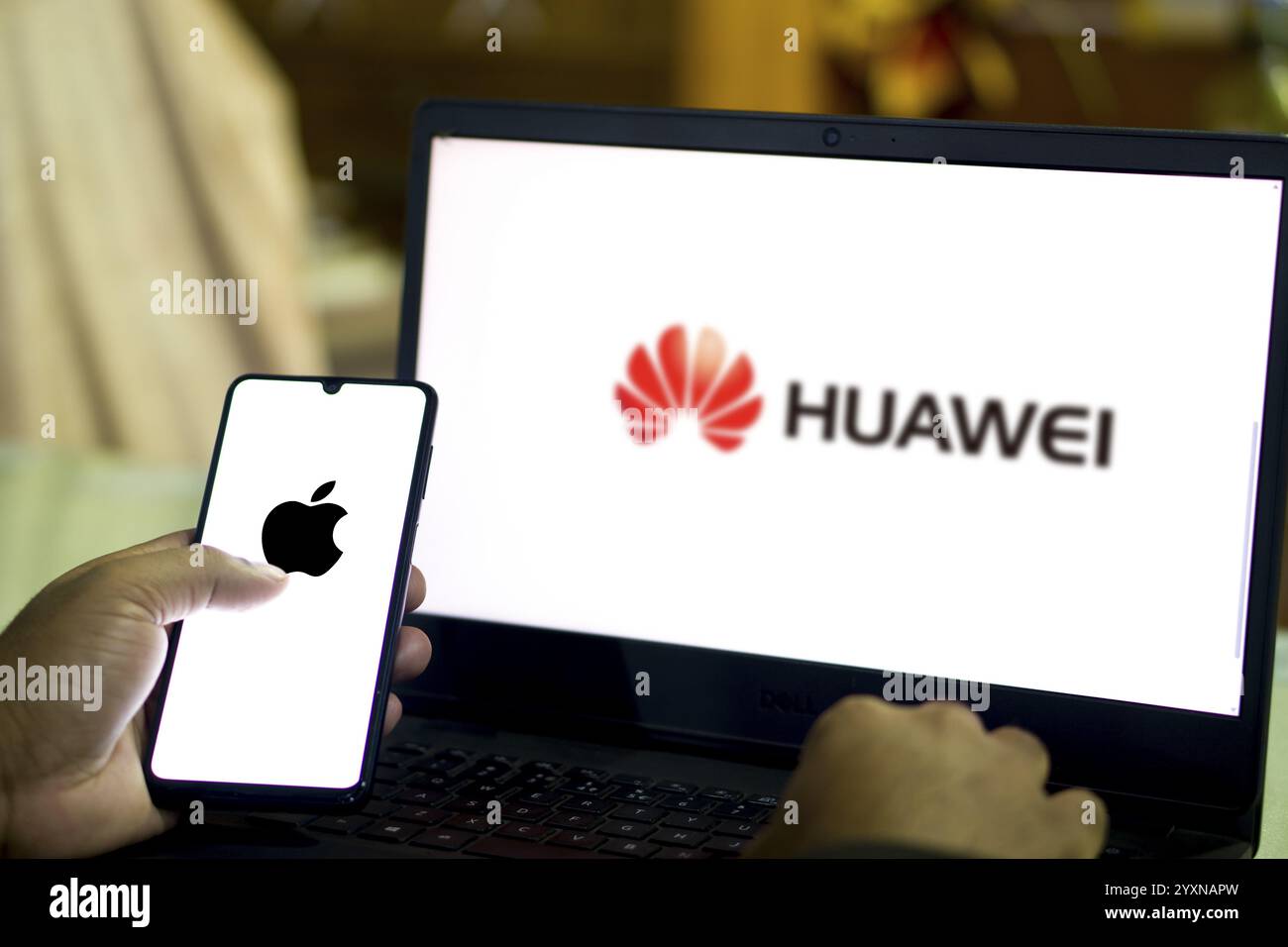 Huawei logo and name hi-res stock photography and images - Alamy