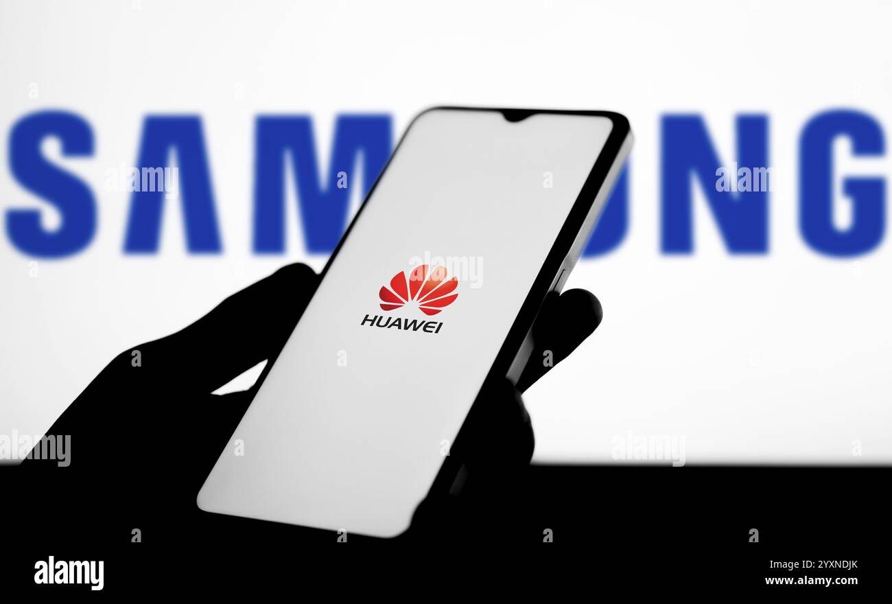Huawei logo and name hi-res stock photography and images - Alamy