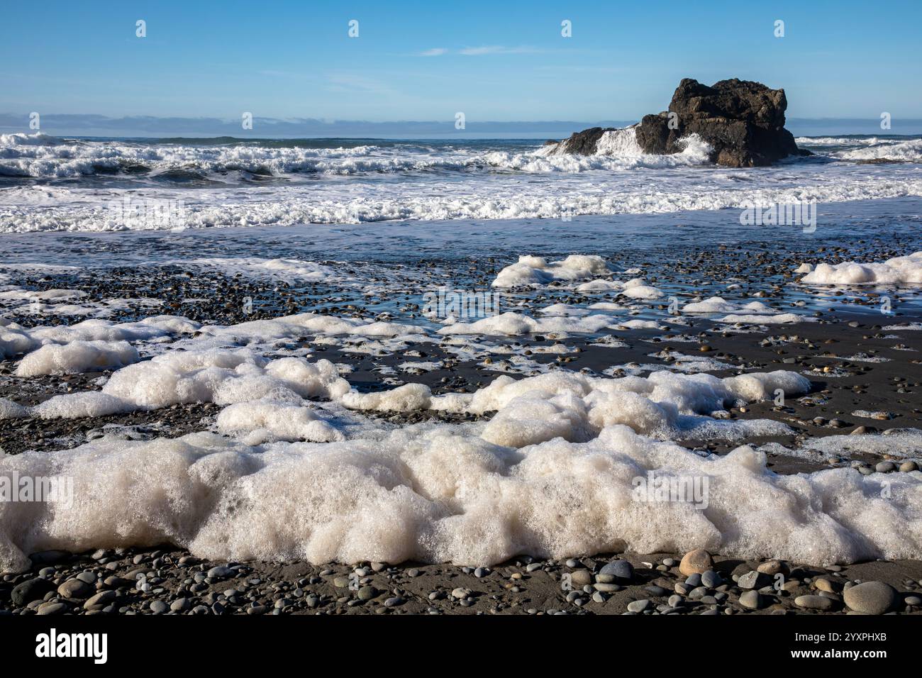 Tide Coming In Beach incoming tide hi-res stock photography and images - Alamy