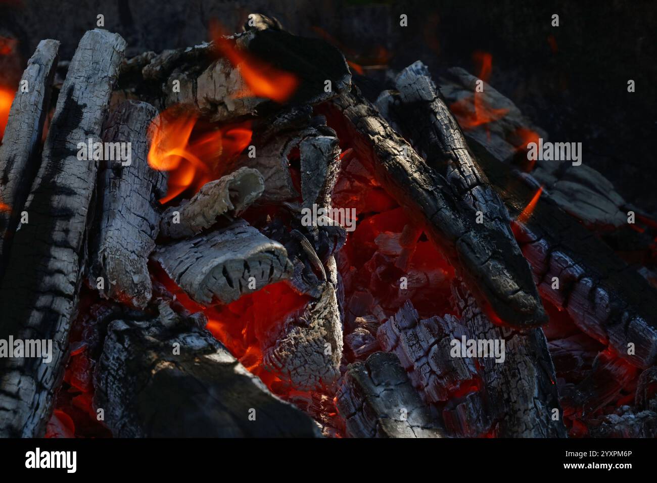 Burning wood fire flame spire hi-res stock photography and images - Alamy