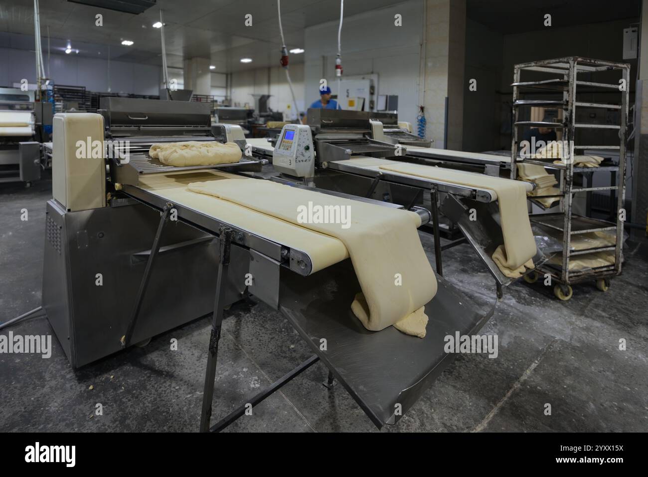 Rolling Pin with Adjustable Thickness Rings - 13.6 Inch Wooden Dough ... - Homemade Pasta Dough Rolling For Consistent Thickness