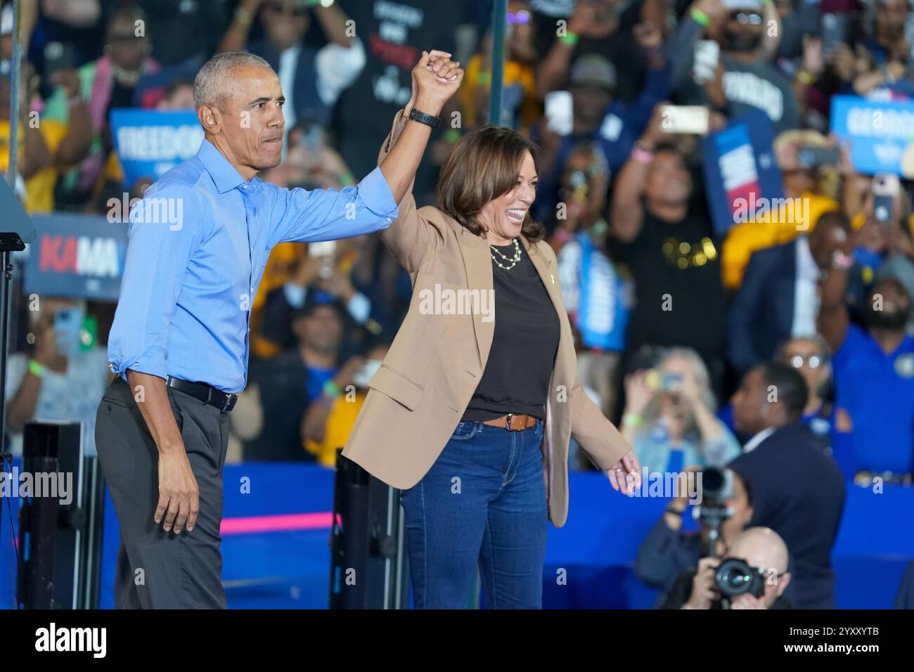 Obama Rally Stadium Crowd james r hallford stadium hi-res stock photography and images - Alamy