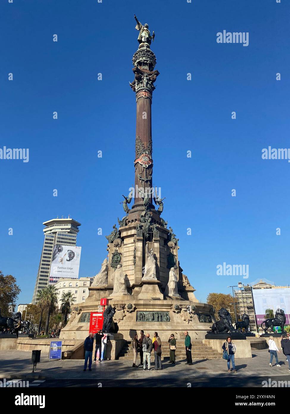 Barcelona la rambla summer blue sky hi-res stock photography and images ...