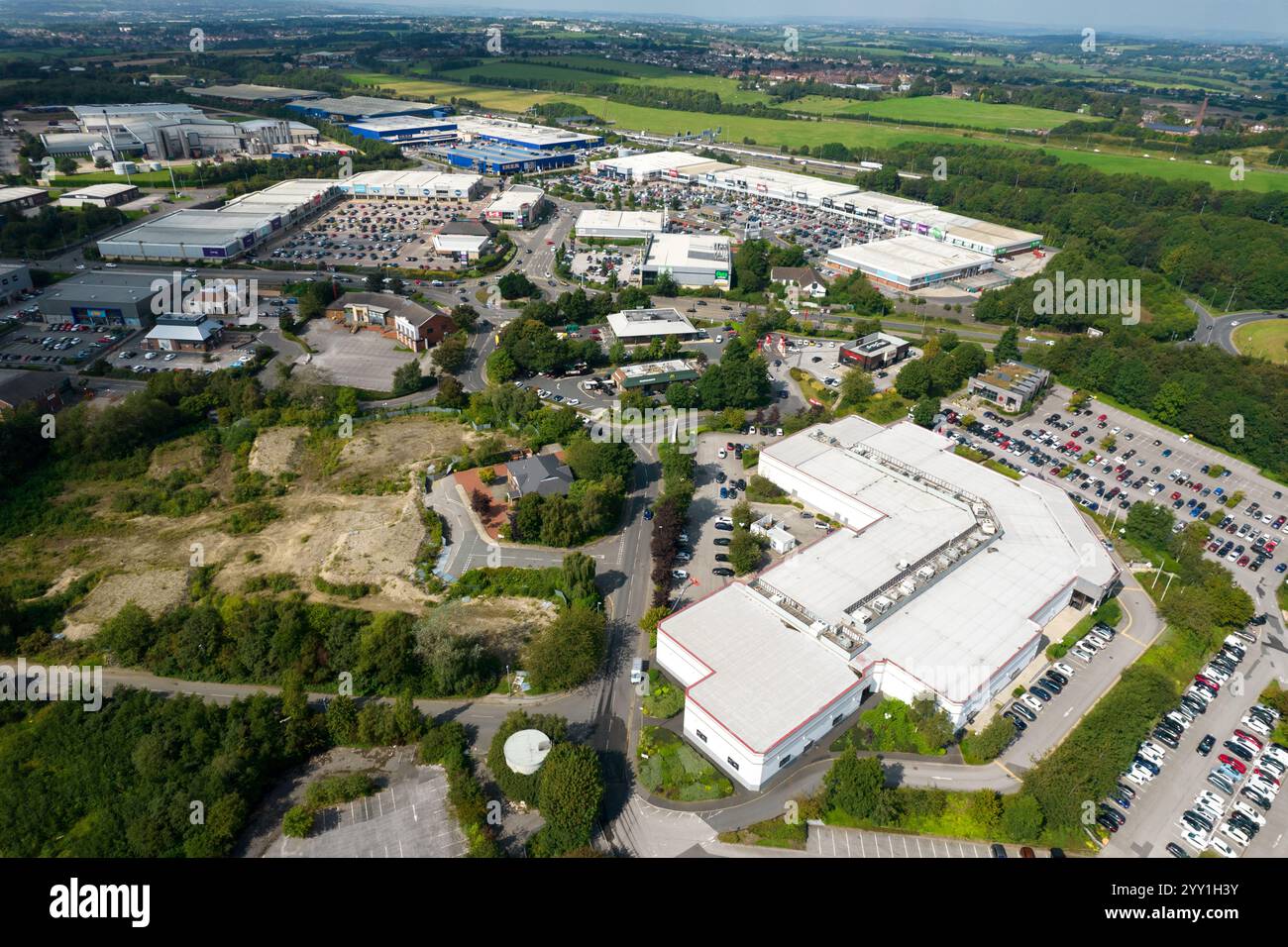 Showcase Cinema & Retail Parks adjacent to M62, Batley, Leeds, West Yorkshire, WF17 Stock Photo