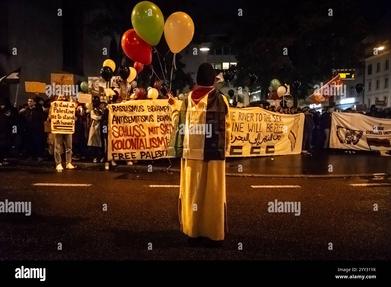 Demonstration Only Basel, BASEL CITY, Switzerland. 19th Oct, 2023. Citizens gathered in ...