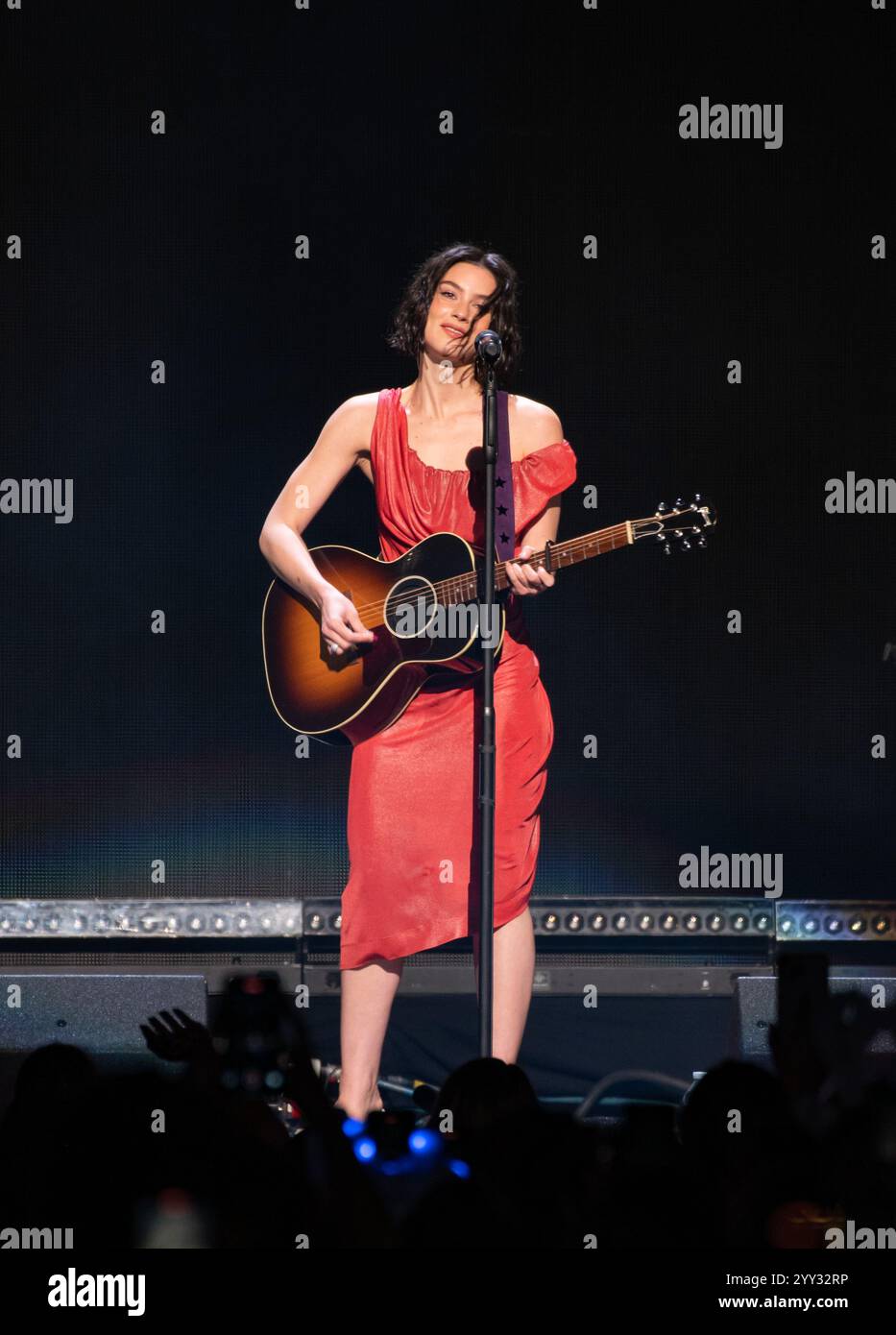 WASHINGTON, DC DECEMBER 17 Gracie Abrams performs during the Hot 99.