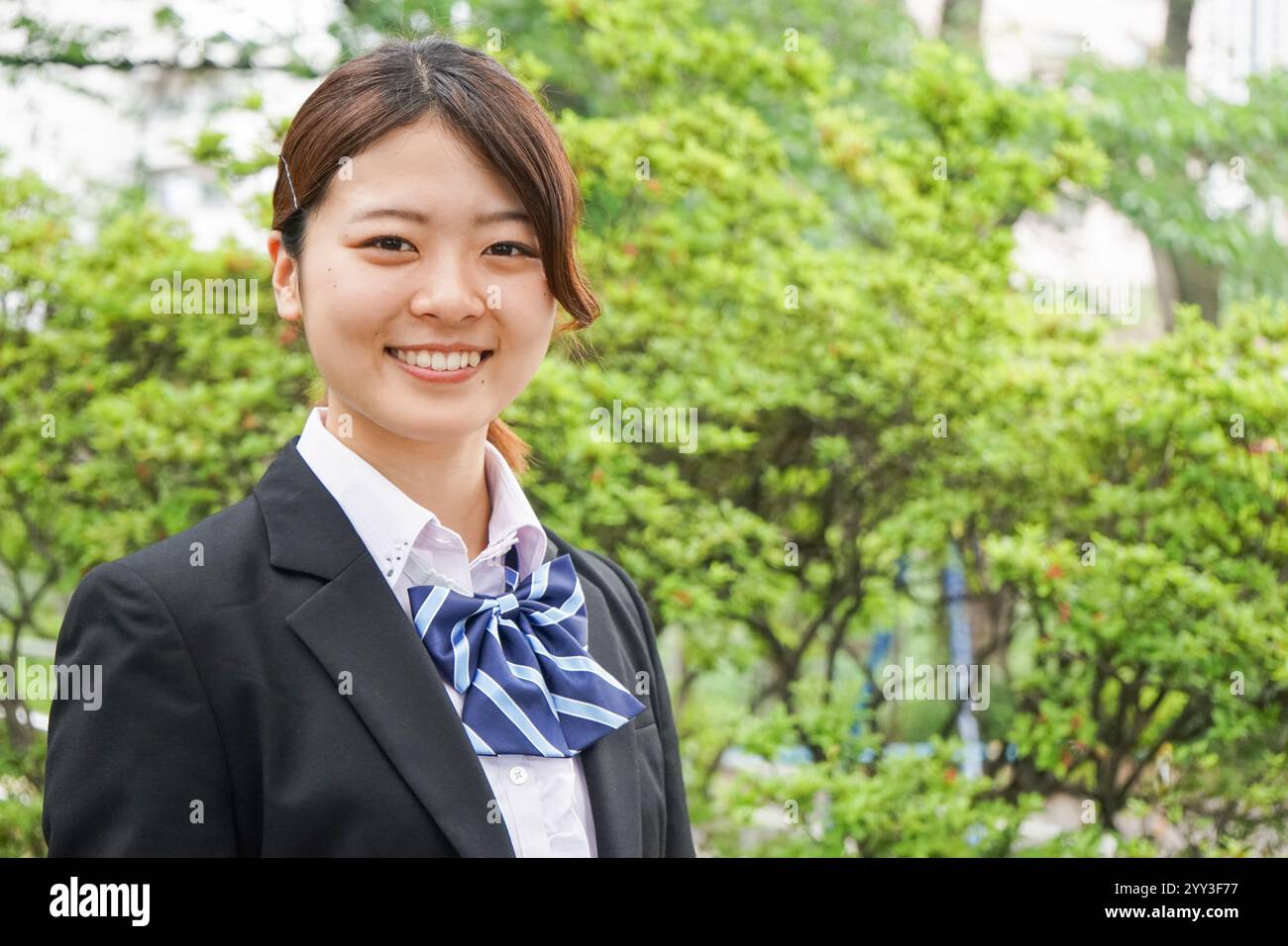 Teenagers in school uniform hi-res stock photography and images - Alamy