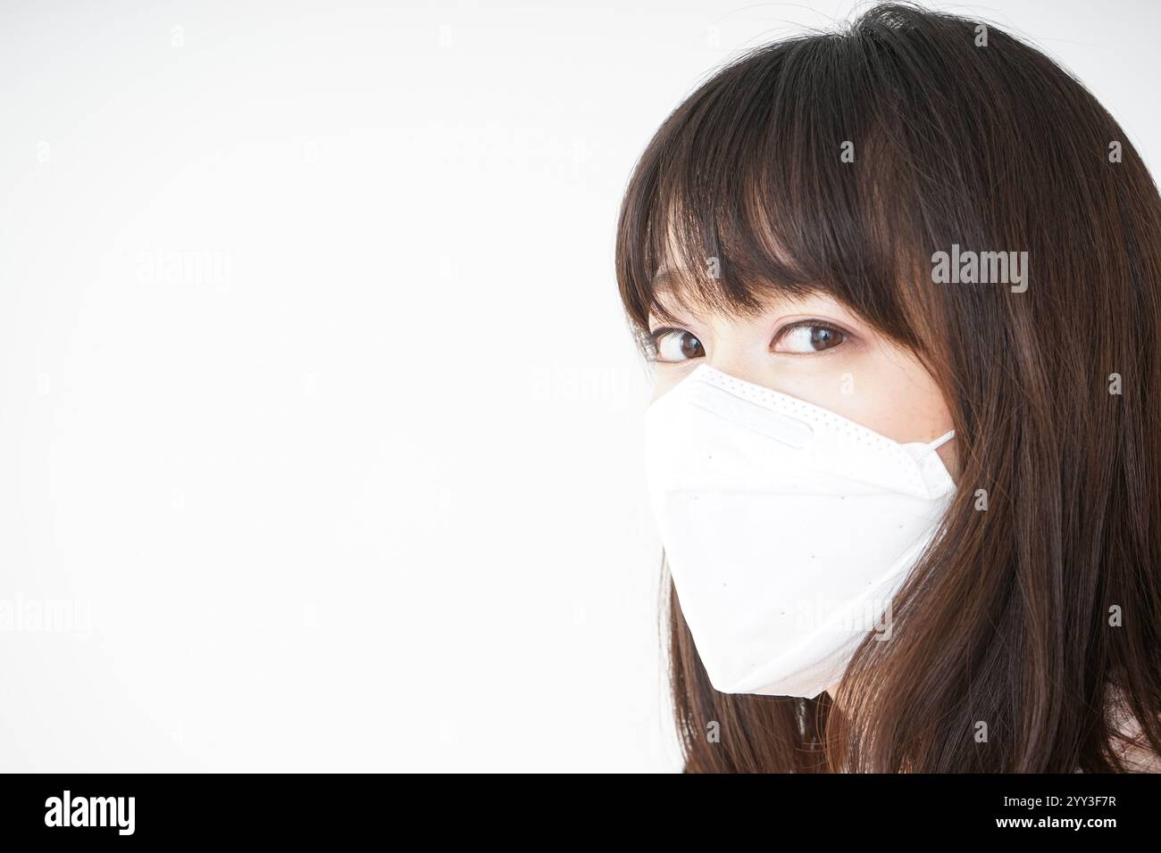 Woman wearing a dust mask hi-res stock photography and images - Alamy
