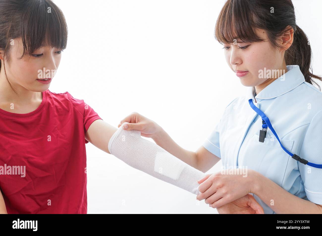 Hospital injuries woman bandage hi-res stock photography and images - Alamy