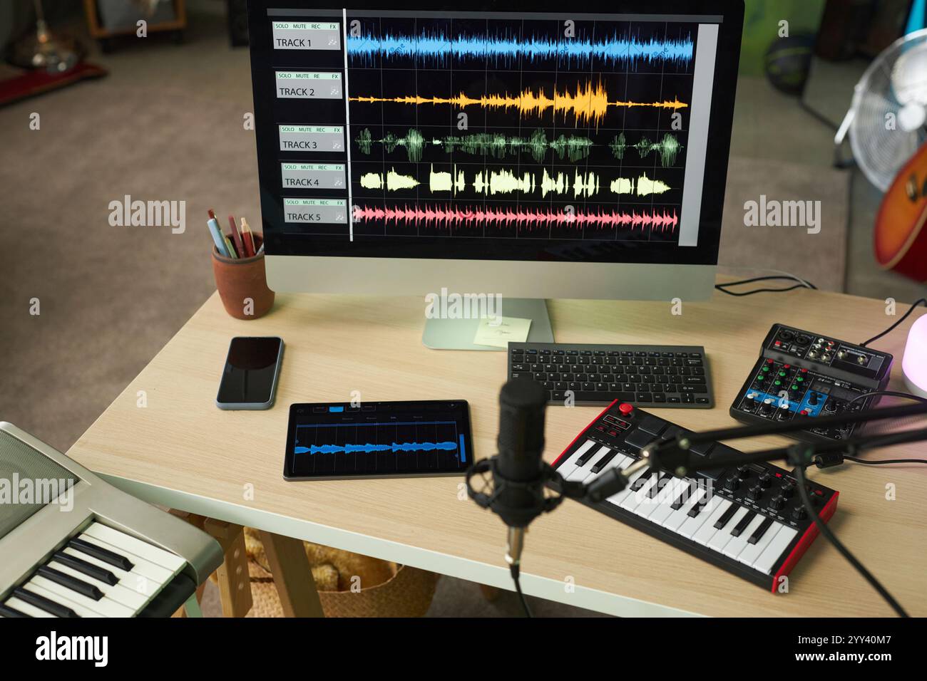 Digital recording technology hi-res stock photography and images - Alamy