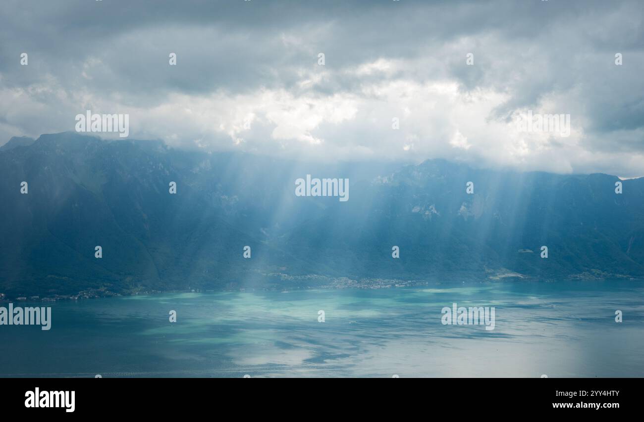 A breathtaking view of Lake Geneva with the Alps in the background ...