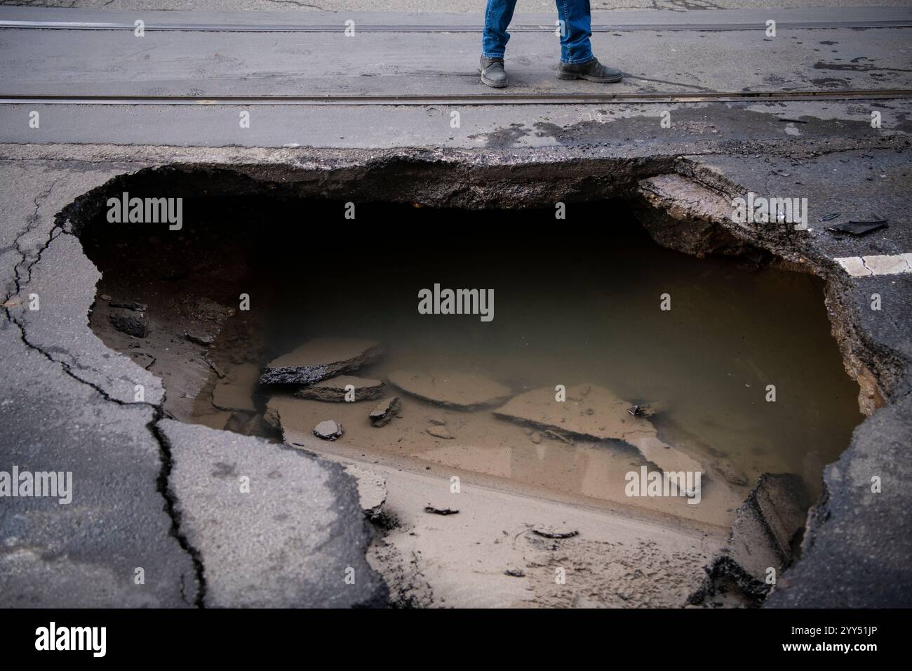 Earthquake crack road cars hi-res stock photography and images - Alamy